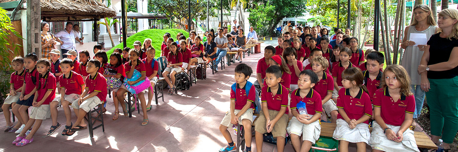 Auditorium der IGS voll besetzt mit Schülern